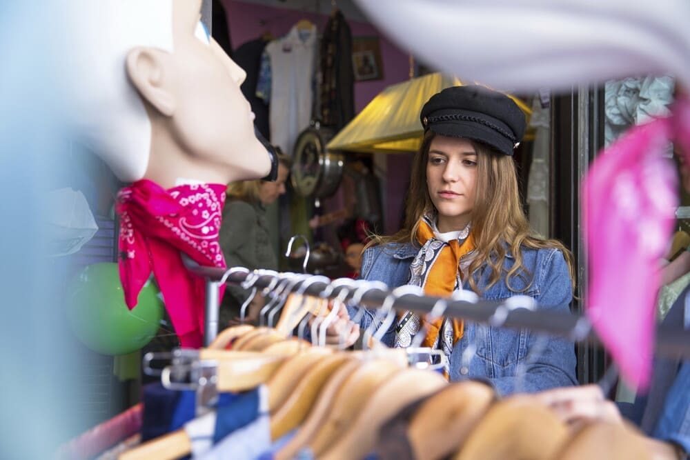 Estilo vintage: como incorporar no seu guarda-roupa?