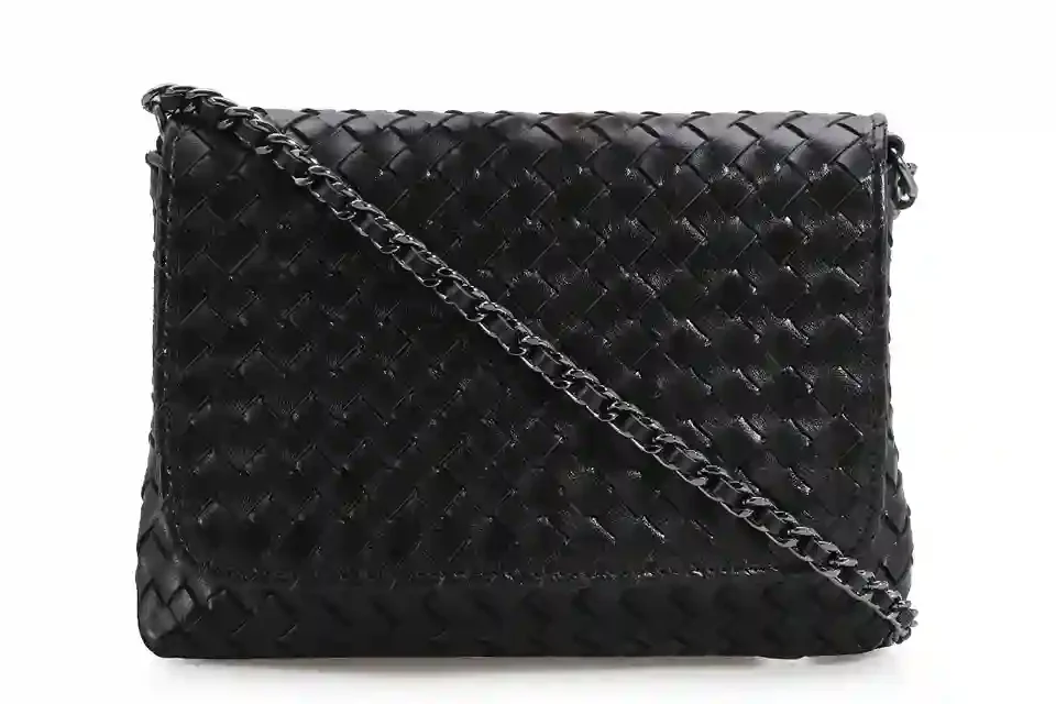 Bolsa Transversal Tressê Couro Preto