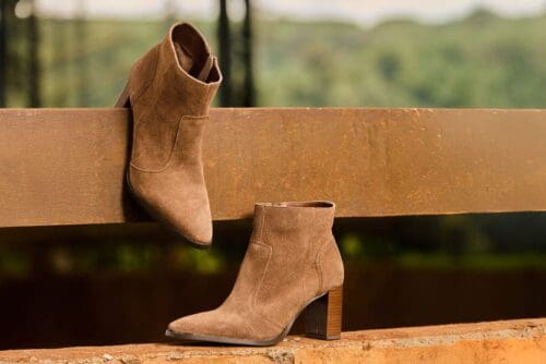 Tipos de Bota de Camurça: Conheça os Modelos Para o Inverno 2025
