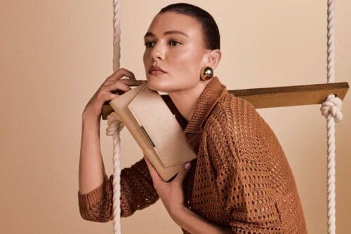 Festa de casamento na praia: qual sapato e bolsa escolher? 