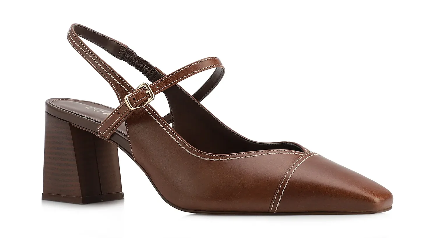 Scarpin Slingback Corello em couro possui salto bloco e bico fino, um modelo que combina elegância e modernidade na medida certa.