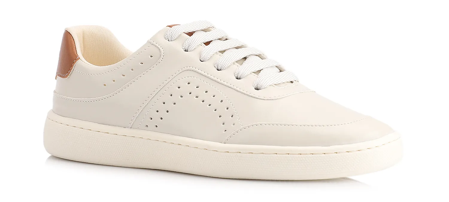 Tênis Corello perfeito pro seu conforto! Produzido em material alternativo na cor Marfim Off White, possui fechamento por amarração com cadarço e solado emborrachado,