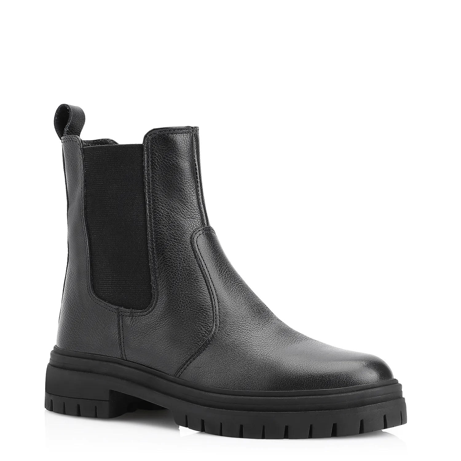A Bota Corello surge em couro, o modelo chelsea é um ícone atemporal que combina estilo e praticidade. Possui elástico nas laterais e puxado na parte traseira que facilitam na hora do calce. A sola tratorada bipartida e o cano baixo adicionam um toque urbano e moderno, perfeita para compor desde looks casuais até produções mais sofisticadas.